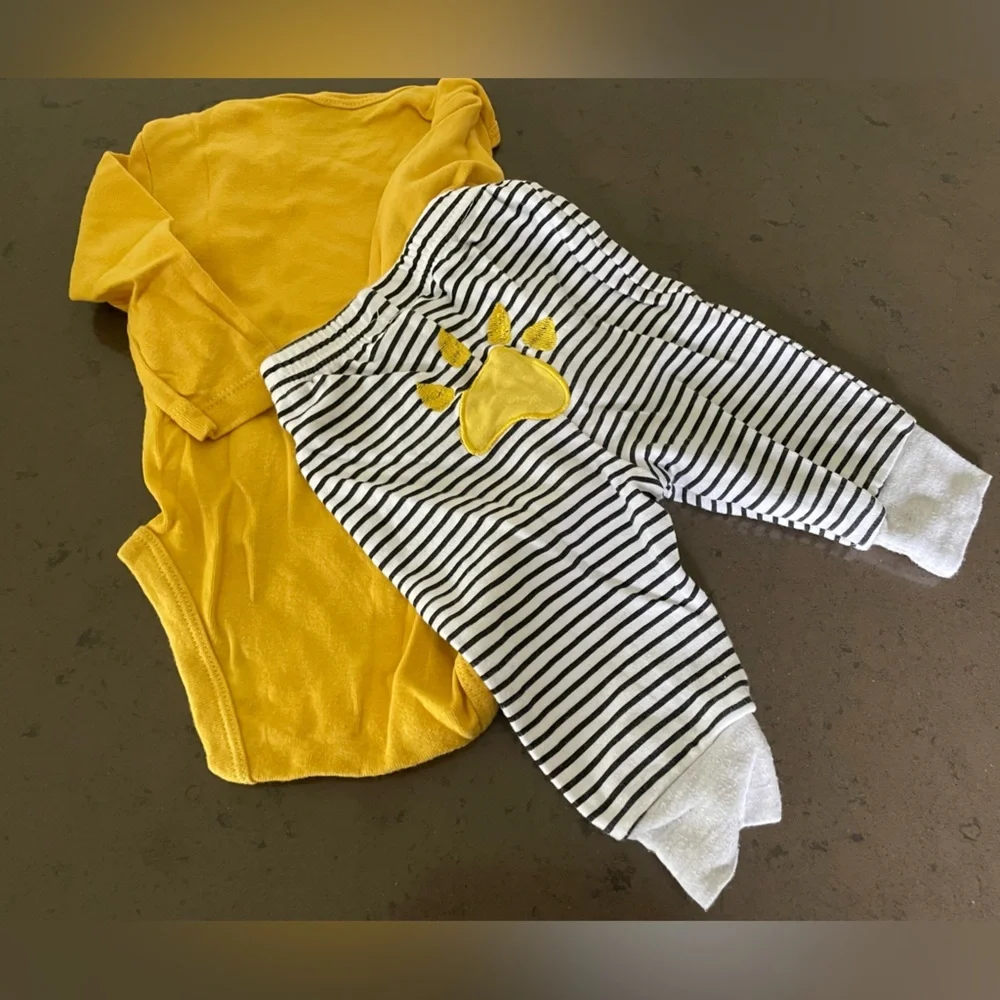 Carter's/Rene Rofe Baby Outfit